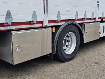 FM 330 4x2 / EFFER 12.5 t/m CRANE / KRAN